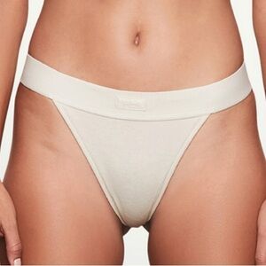 BNWT SKIMS THONG